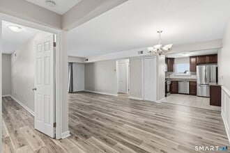 808 Twin Circle Dr in South Windsor, CT - Building Photo - Building Photo