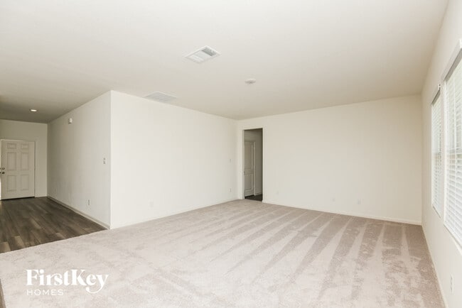 8356 Hawkview Dr in Fort Worth, TX - Building Photo - Building Photo