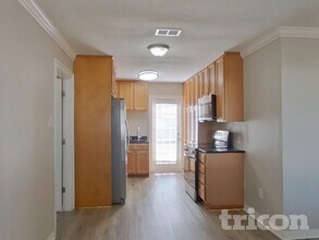 3210 W Tyson Ave in Tampa, FL - Building Photo - Building Photo