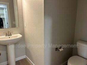 7051 W Plateau Crk Dr in Meridian, ID - Building Photo - Building Photo