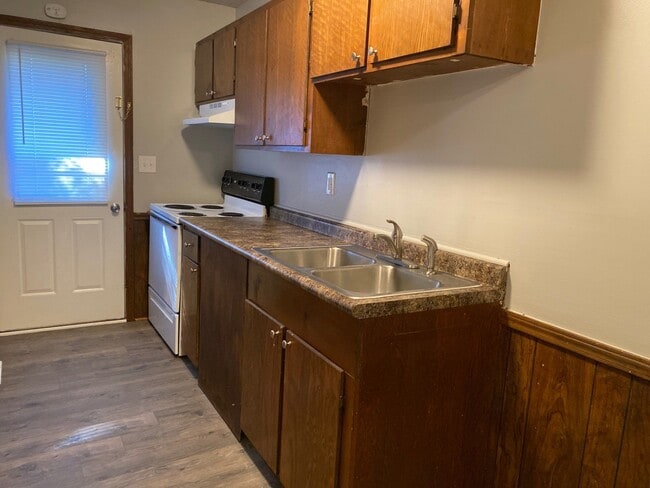 35 Rossfield Cv, Unit L in Jackson, TN - Foto de edificio - Building Photo