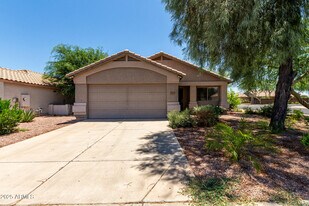 13861 W Elm St in Surprise, AZ - Building Photo