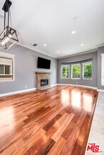 4125 W Hood Ave in Burbank, CA - Building Photo - Building Photo
