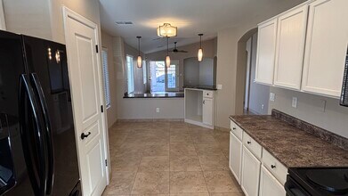 21047 N Alma Dr in Maricopa, AZ - Building Photo - Building Photo