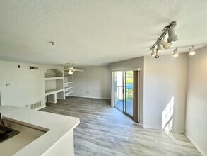 7310 Westpointe Blvd in Orlando, FL - Foto de edificio - Building Photo