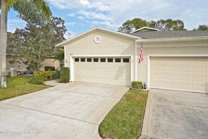 1662 Woodland Dr, Unit 4 in Rockledge, FL - Foto de edificio