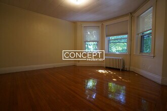 18 Euston St, Unit 4 in Brookline, MA - Foto de edificio - Building Photo