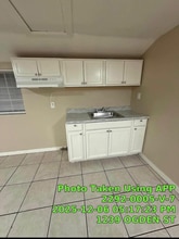 1239 Ogden St in Bakersfield, CA - Foto de edificio - Building Photo