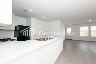 12516 Huntington Rdg Wy in Oklahoma City, OK - Building Photo - Building Photo