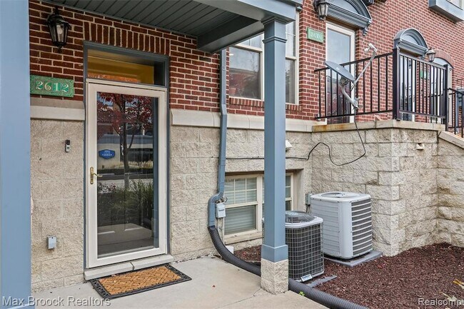 2612 Woodward Ave in Detroit, MI - Building Photo - Building Photo