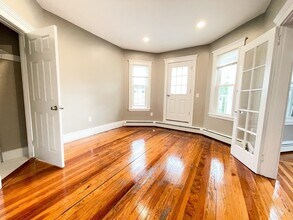 214 Hancock St in Boston, MA - Building Photo - Building Photo