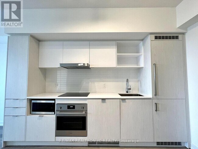 138-4138 Downes St in Toronto, ON - Building Photo - Building Photo