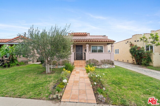 property at 1716 S Genesee Ave