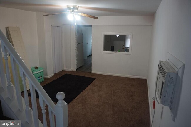 4569 Worth St photo'