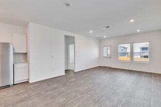 12305 Bulldogger Bnd in Mustang Ridge, TX - Building Photo - Building Photo