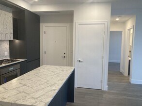 1342 Johnston Rd in White Rock, BC - Building Photo - Building Photo