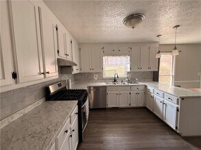 1424 Shadowbrook Dr in Marietta, GA - Building Photo - Building Photo