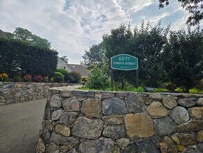 77 Forest St in New Canaan, CT - Building Photo - Building Photo