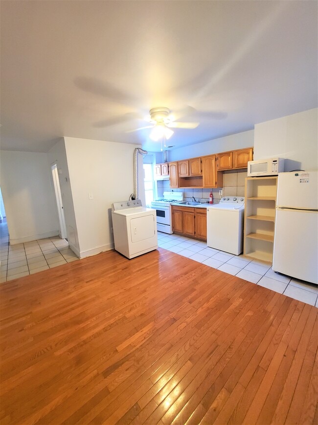 1525 Cecil B Moore Ave photo'