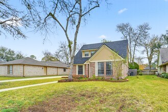 1306 Carriage Dr in Richmond, TX - Building Photo - Building Photo