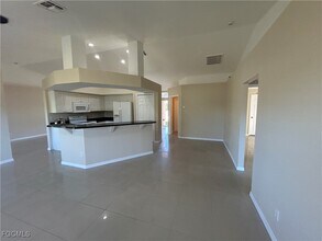 3516 SW 15th Pl in Cape Coral, FL - Building Photo - Building Photo