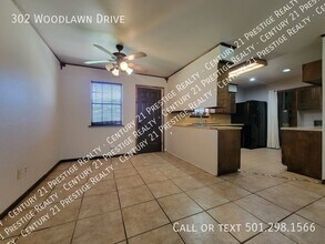 302 Woodlawn Dr in Lonoke, AR - Building Photo - Building Photo