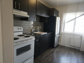 292 Welland Ave in St Catharines, ON - Building Photo - Building Photo