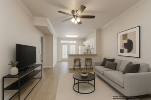 911 N Orange Ave in Orlando, FL - Building Photo