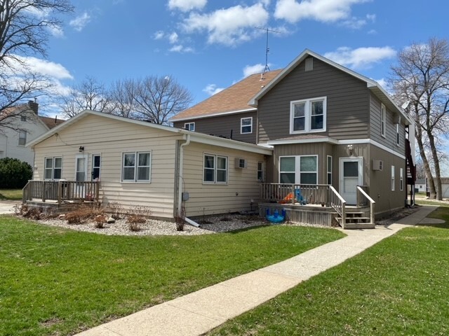 Prairie House I in Arlington, SD - Building Photo