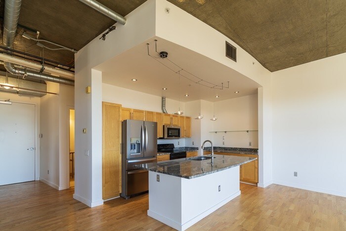 1925 W 32nd Ave-Unit -301 in Denver, CO - Building Photo