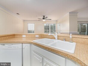 12755 Fair Crest Ct in Fairfax, VA - Building Photo - Building Photo