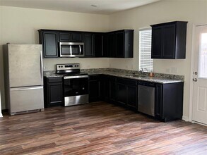 364 Bell Rings Dr in Jarrell, TX - Building Photo - Building Photo