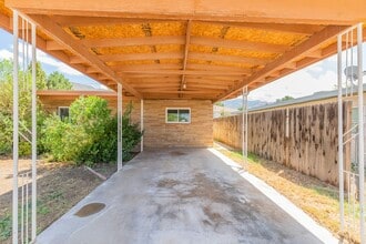 3 Bedroom 2 Bath Home in Alamogordo, NM - Building Photo - Building Photo