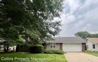 3332 S Robberson Ave