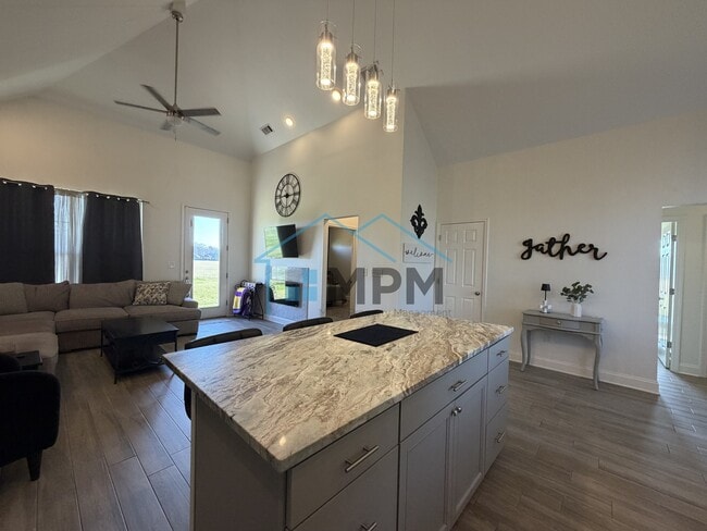 property at 492 Cliff Bullock Dr