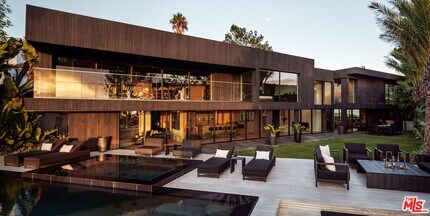 1663 Summitridge Dr in Beverly Hills, CA - Building Photo - Building Photo
