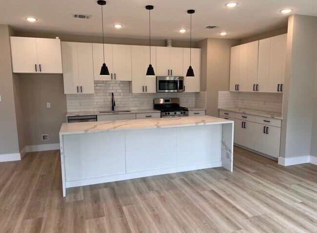 2611 Martinas Ct in Spring, TX - Foto de edificio - Building Photo