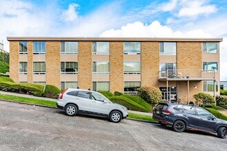 Lake Terrace in Seattle, WA - Foto de edificio - Building Photo