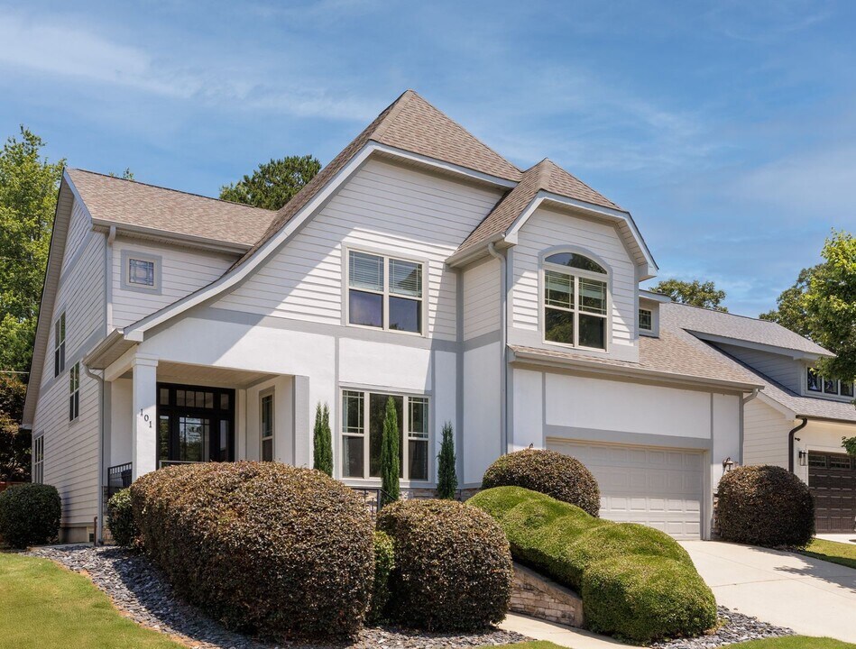101 Stonewash Way in Greer, SC - Building Photo