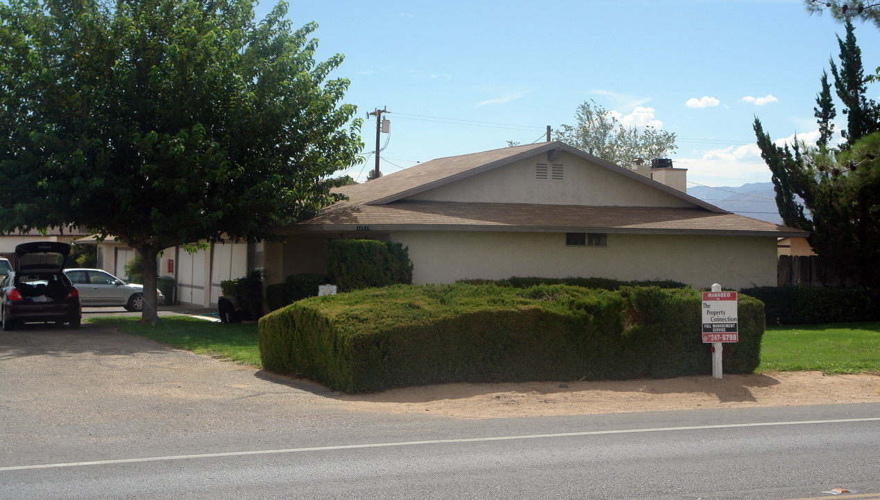 12579 Kiowa Rd in Apple Valley, CA - Building Photo