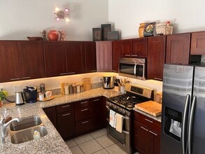 7924 Woodman Ave in Los Angeles, CA - Building Photo - Building Photo
