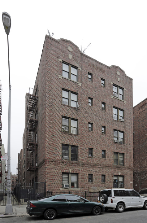 3515 94th St in Jackson Heights, NY - Building Photo