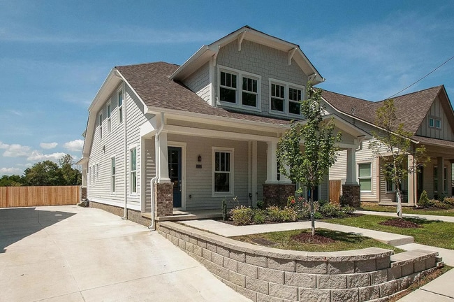 property at 552 Acklen Park Dr