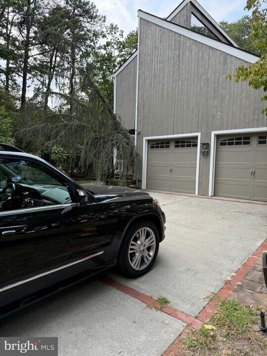 4 Hazelhurst Dr in Voorhees Township, NJ - Building Photo