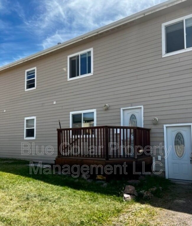 104 College St in Philipsburg, MT - Building Photo - Building Photo