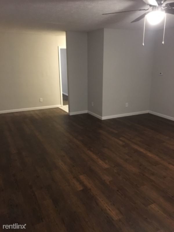 2831 E University St in Springfield, MO - Building Photo - Building Photo