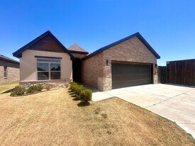 10317 Vernon Dr in Lubbock, TX - Building Photo