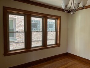5730 N McVicker Ave in Chicago, IL - Building Photo - Building Photo