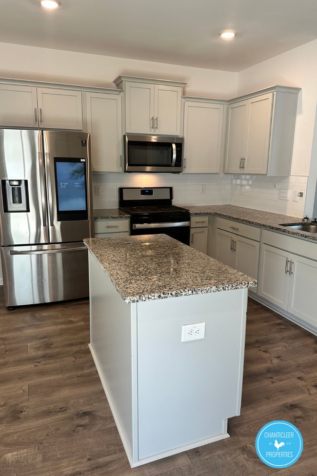 property at 3722 Vlg Spgs Ct