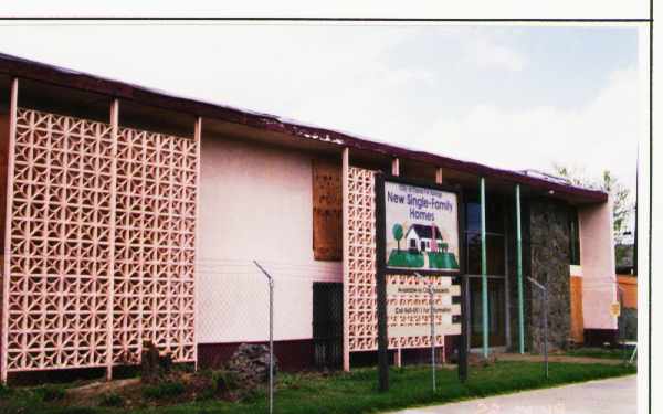 Florence Fountain Apartments in Santa Fe Springs, CA - Building Photo